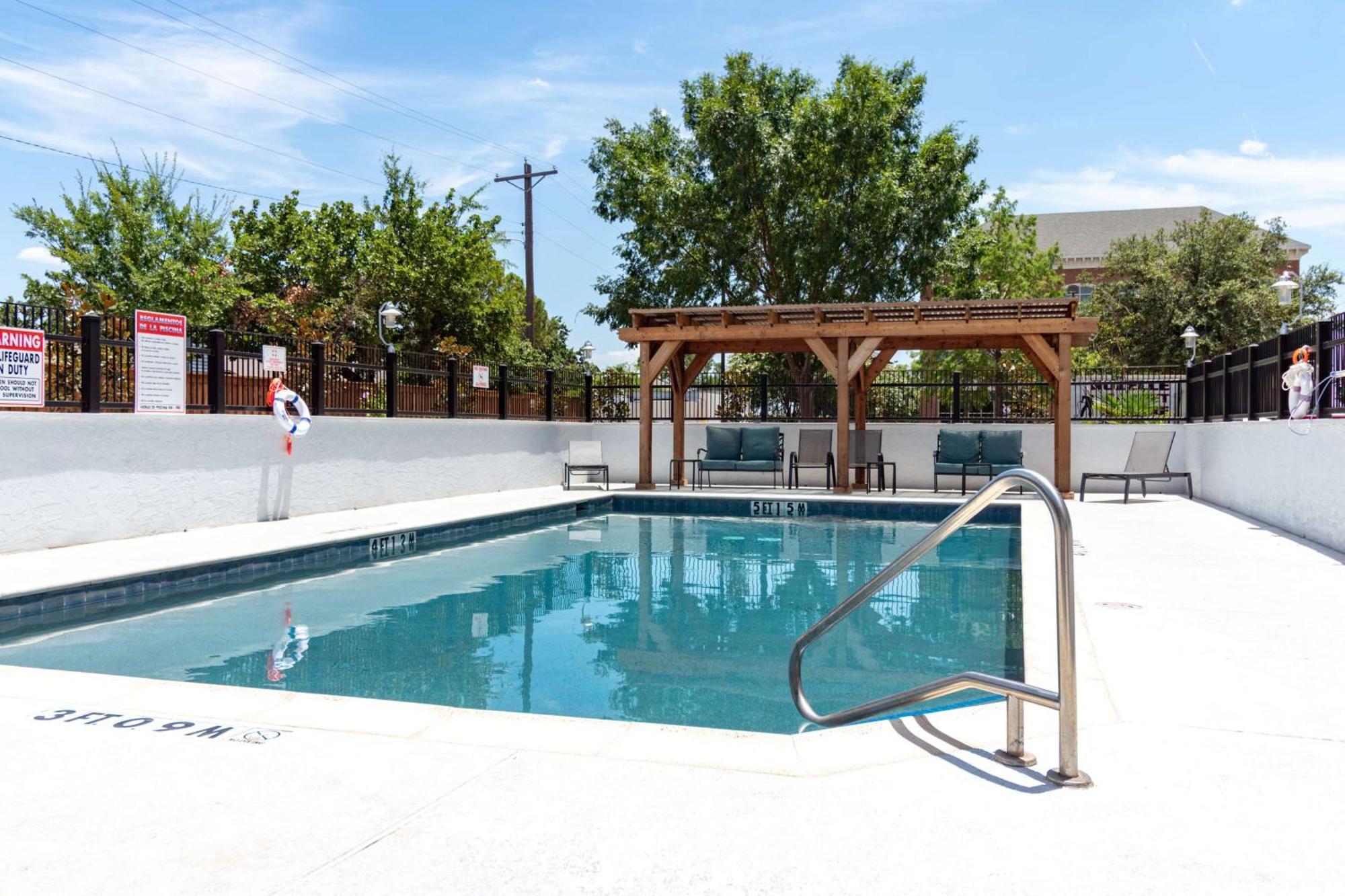 Hampton Inn & Suites Denton Luaran gambar